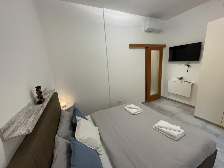Ferienwohnung Tiny House - 15 Minutes To Duomo Mailand Exterior foto